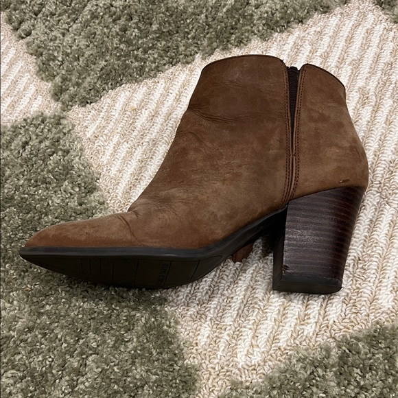 Franco Sarto Heeled Brown Ankle Booties - Size 7 - Picture 7 of 9